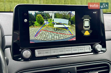 Внедорожник / Кроссовер Hyundai Kona 2020 в 