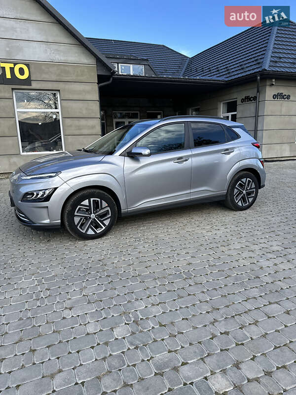 Позашляховик / Кросовер Hyundai Kona 2023 в Коломиї