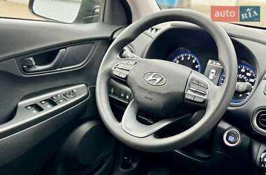 Внедорожник / Кроссовер Hyundai Kona 2021 в 