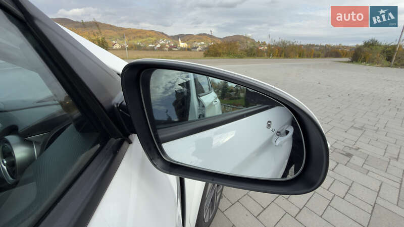 Внедорожник / Кроссовер Hyundai Kona 2022 в Хусте