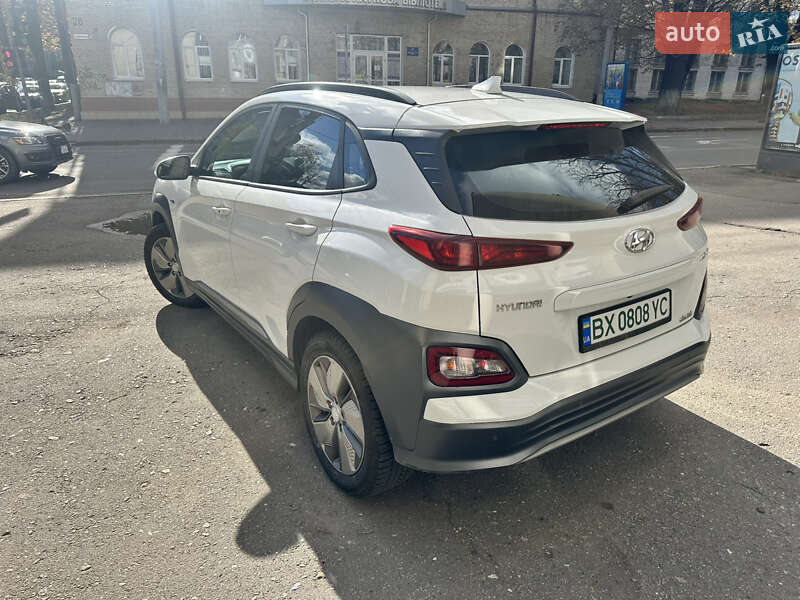 Внедорожник / Кроссовер Hyundai Kona 2018 в Хмельницком