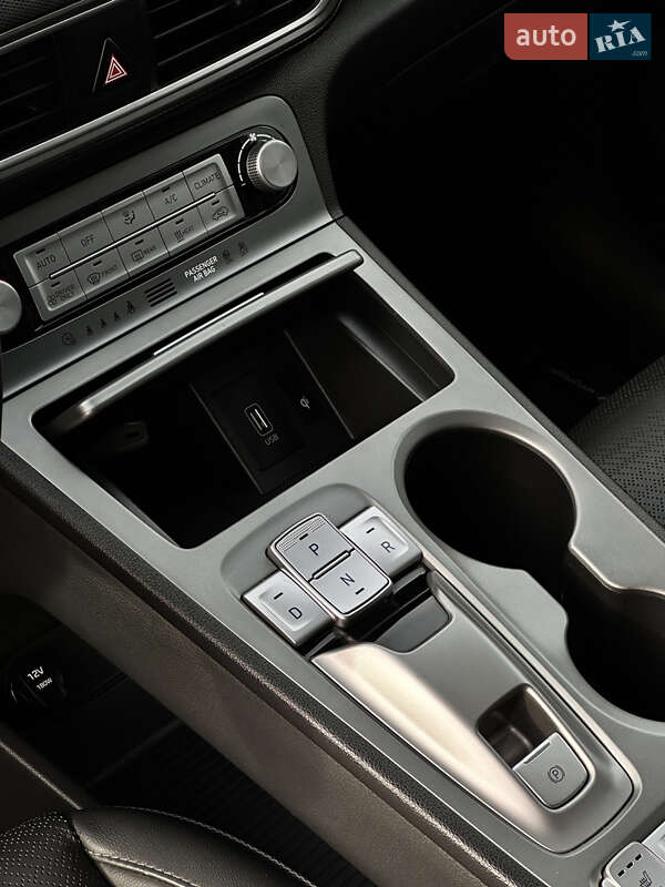 Внедорожник / Кроссовер Hyundai Kona 2020 в Одессе