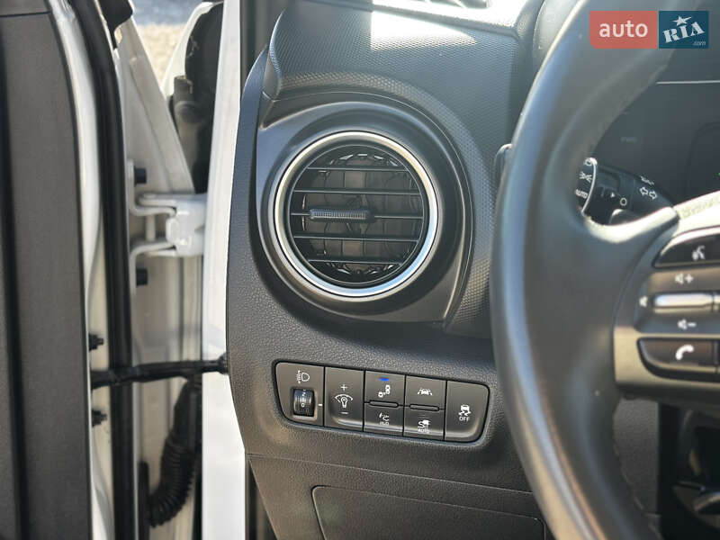 Внедорожник / Кроссовер Hyundai Kona 2021 в Львове