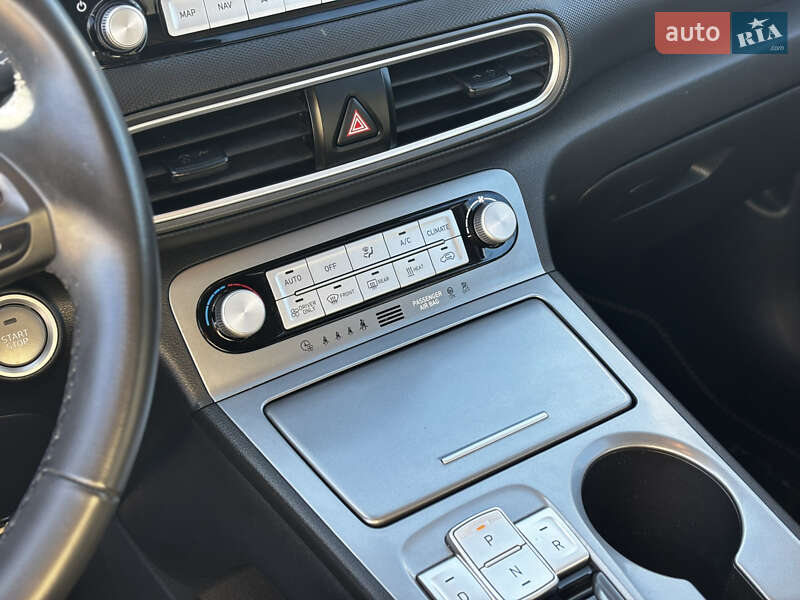 Внедорожник / Кроссовер Hyundai Kona 2021 в Львове