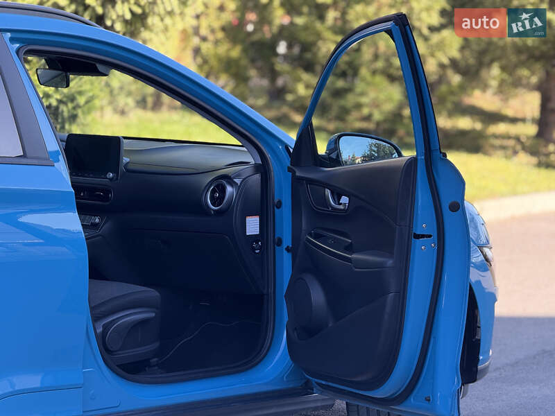 Позашляховик / Кросовер Hyundai Kona 2022 в Тернополі