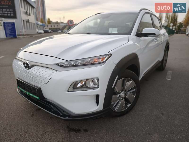 Внедорожник / Кроссовер Hyundai Kona 2020 в Киеве