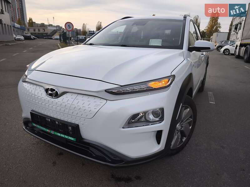 Внедорожник / Кроссовер Hyundai Kona 2020 в Киеве