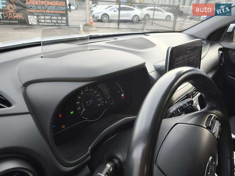 Внедорожник / Кроссовер Hyundai Kona 2020 в Киеве