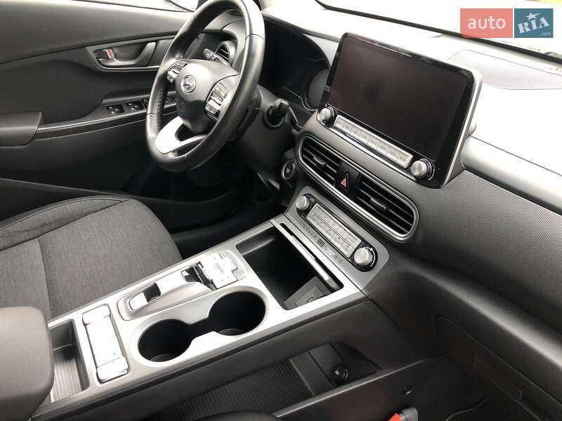 Внедорожник / Кроссовер Hyundai Kona 2020 в Ровно