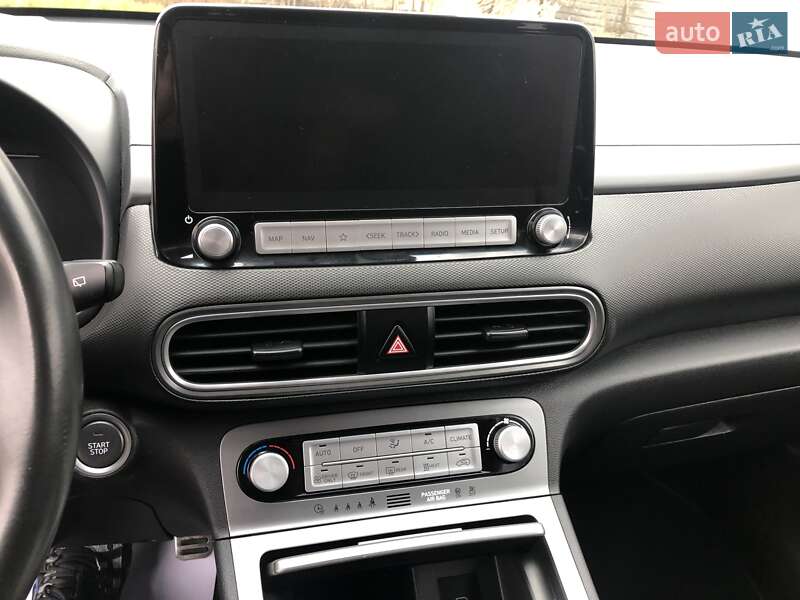 Внедорожник / Кроссовер Hyundai Kona 2020 в Ровно