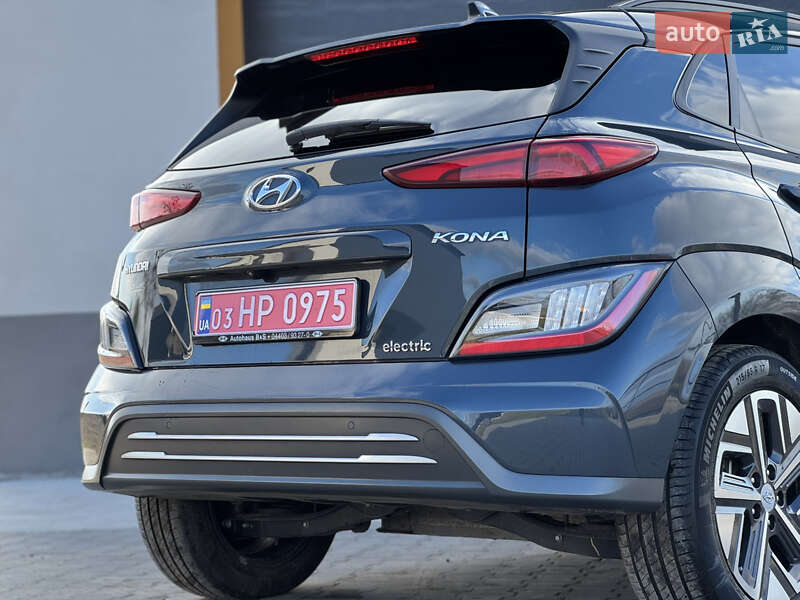 Внедорожник / Кроссовер Hyundai Kona 2022 в Ровно