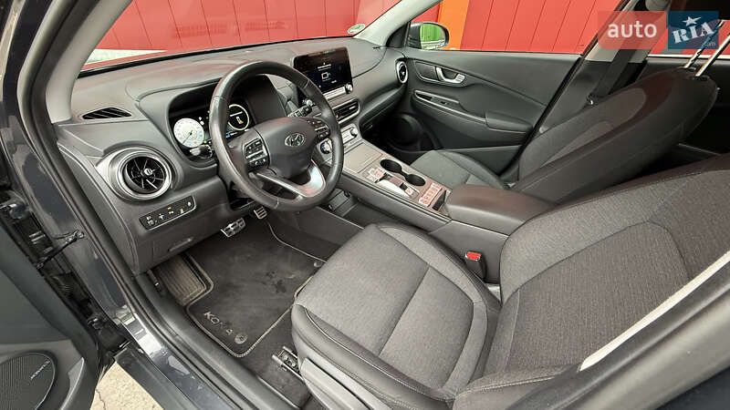 Внедорожник / Кроссовер Hyundai Kona 2021 в Киеве