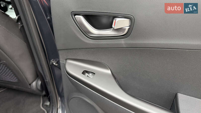 Внедорожник / Кроссовер Hyundai Kona 2021 в Киеве