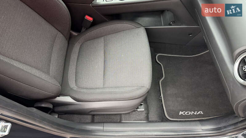 Внедорожник / Кроссовер Hyundai Kona 2021 в Киеве