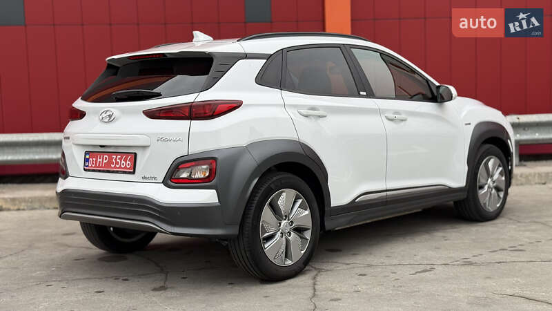 Внедорожник / Кроссовер Hyundai Kona 2020 в Киеве
