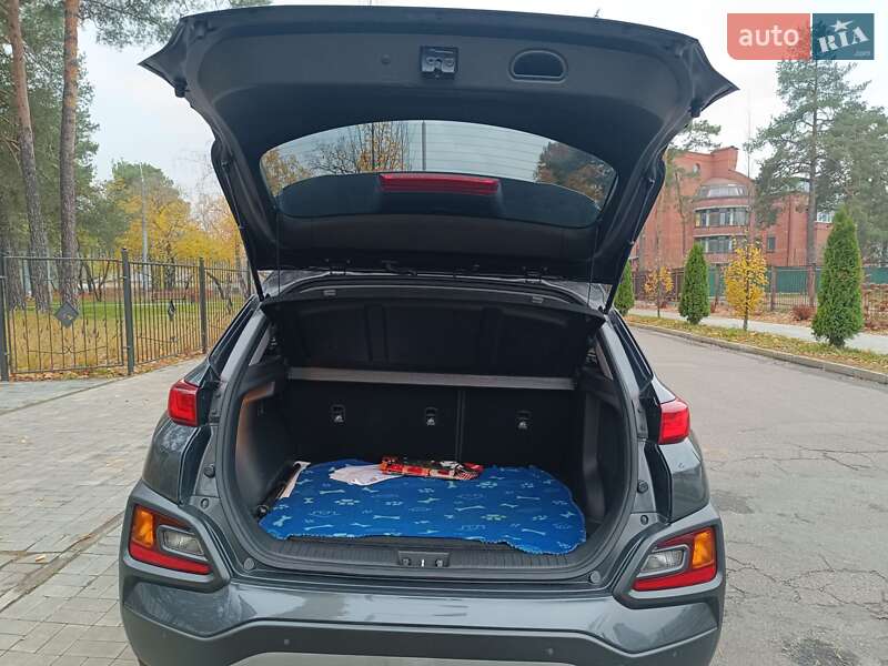 Внедорожник / Кроссовер Hyundai Kona 2020 в Киеве