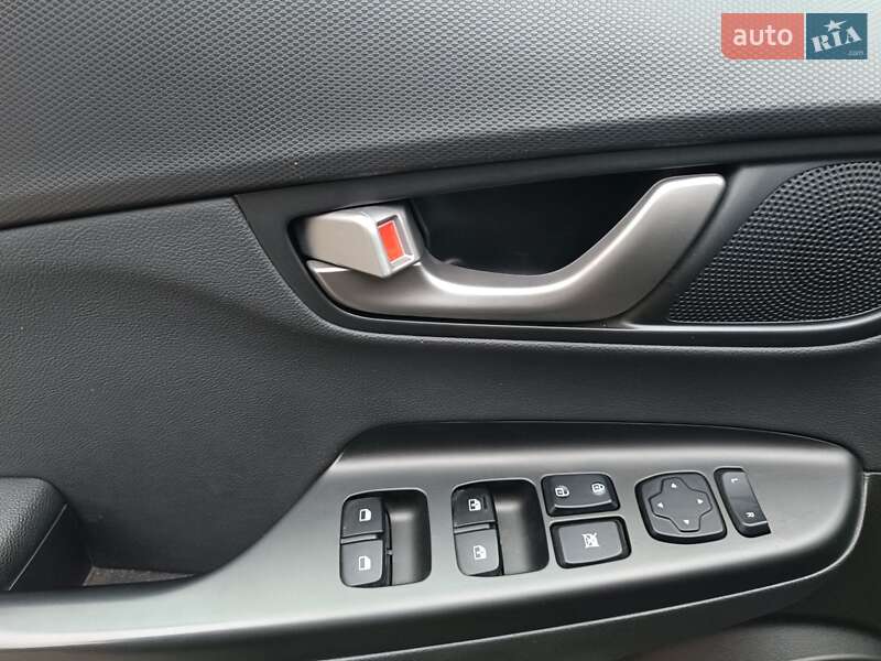 Внедорожник / Кроссовер Hyundai Kona 2020 в Киеве