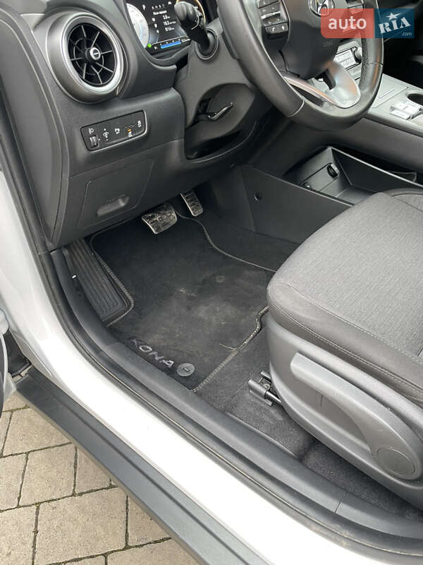 Внедорожник / Кроссовер Hyundai Kona 2022 в Львове