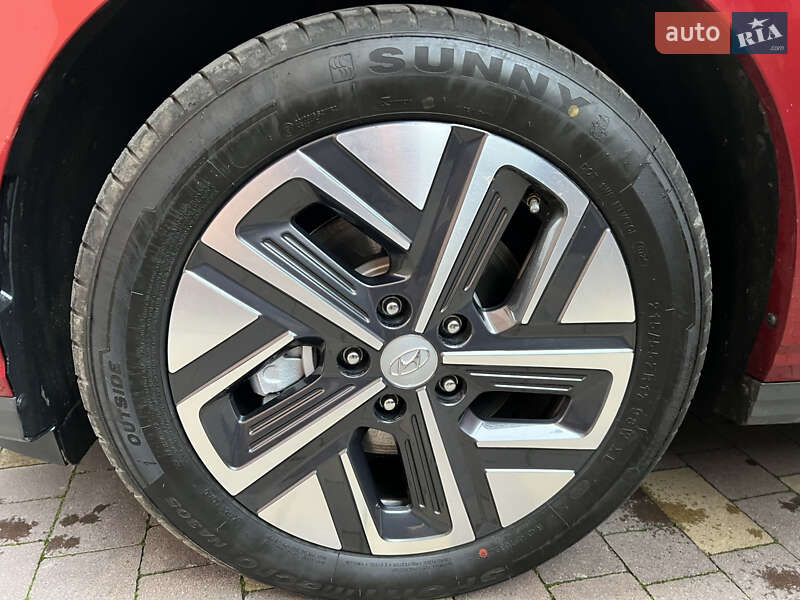 Внедорожник / Кроссовер Hyundai Kona 2021 в Луцке