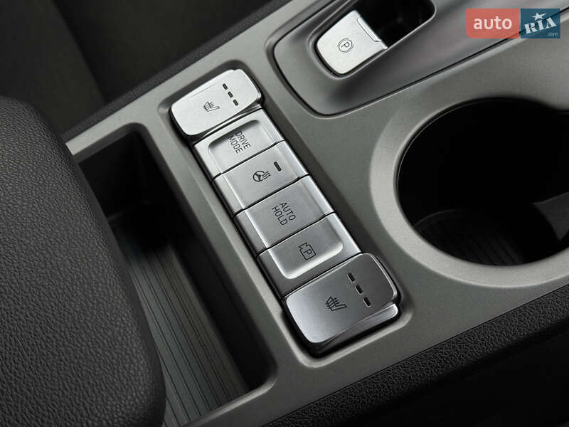 Внедорожник / Кроссовер Hyundai Kona 2022 в Киеве