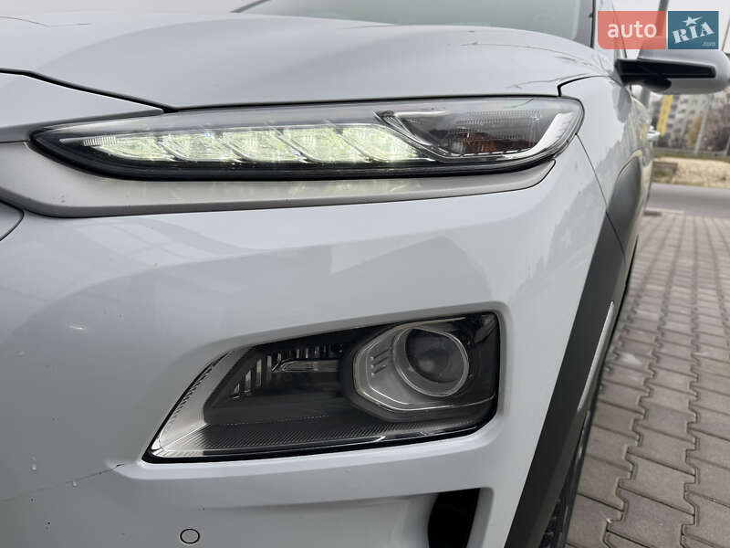 Внедорожник / Кроссовер Hyundai Kona 2018 в Тернополе