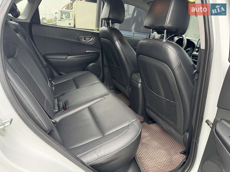 Внедорожник / Кроссовер Hyundai Kona 2018 в Тернополе