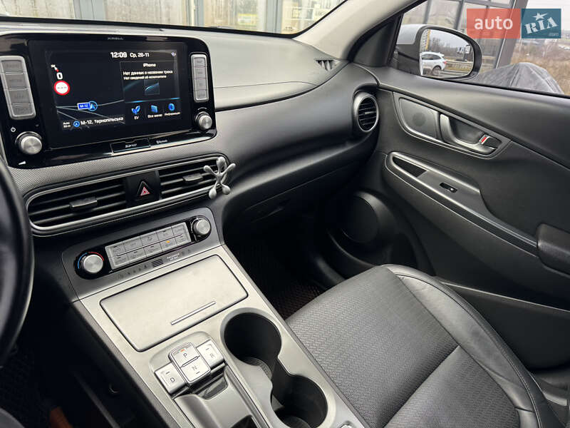 Внедорожник / Кроссовер Hyundai Kona 2018 в Тернополе