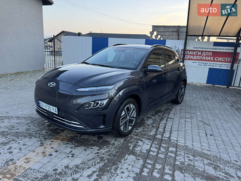 Внедорожник / Кроссовер Hyundai Kona 2023 в Хмельницком