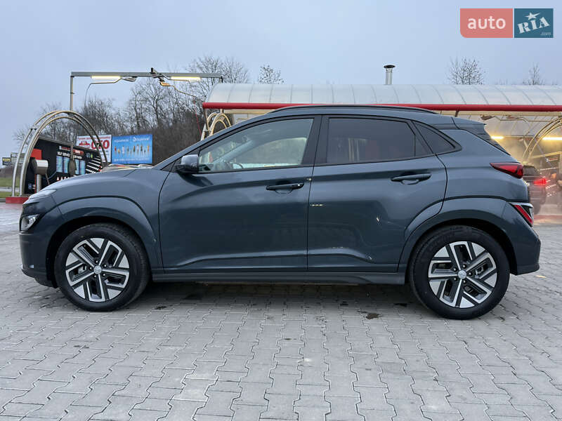 Внедорожник / Кроссовер Hyundai Kona 2023 в Тернополе