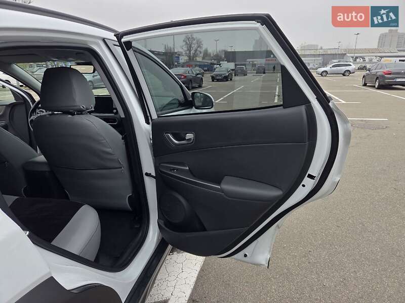 Внедорожник / Кроссовер Hyundai Kona 2018 в Киеве фото 15 Внедорожник / Кроссовер Hyundai Kona 2018 в Киеве