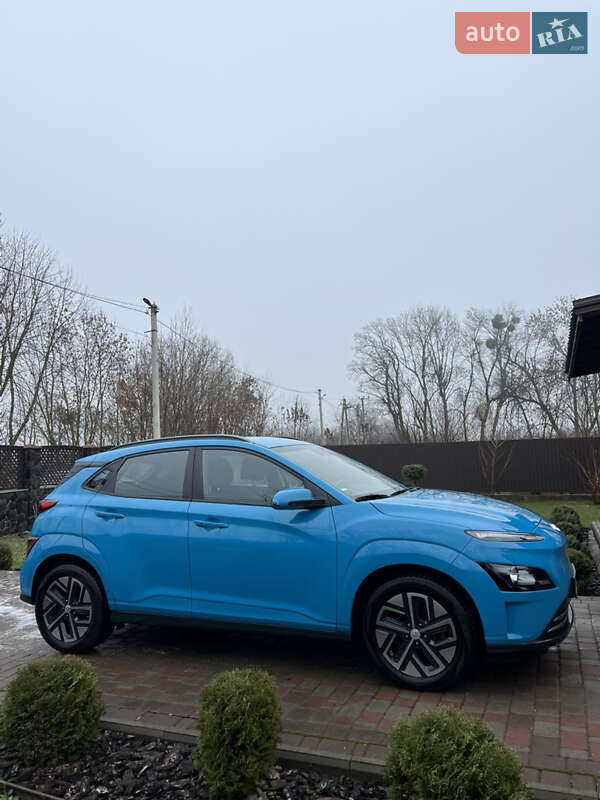 Внедорожник / Кроссовер Hyundai Kona 2022 в Хмельницком