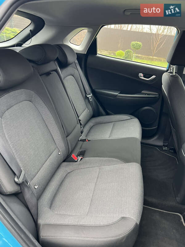 Внедорожник / Кроссовер Hyundai Kona 2022 в Хмельницком