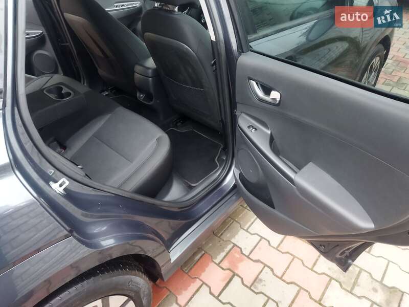 Внедорожник / Кроссовер Hyundai Kona 2021 в Звягеле