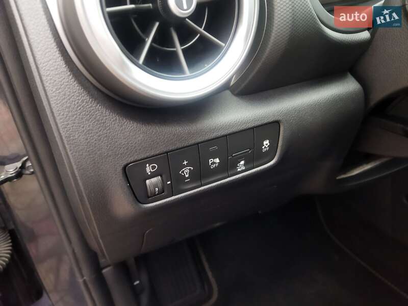 Внедорожник / Кроссовер Hyundai Kona 2021 в Звягеле