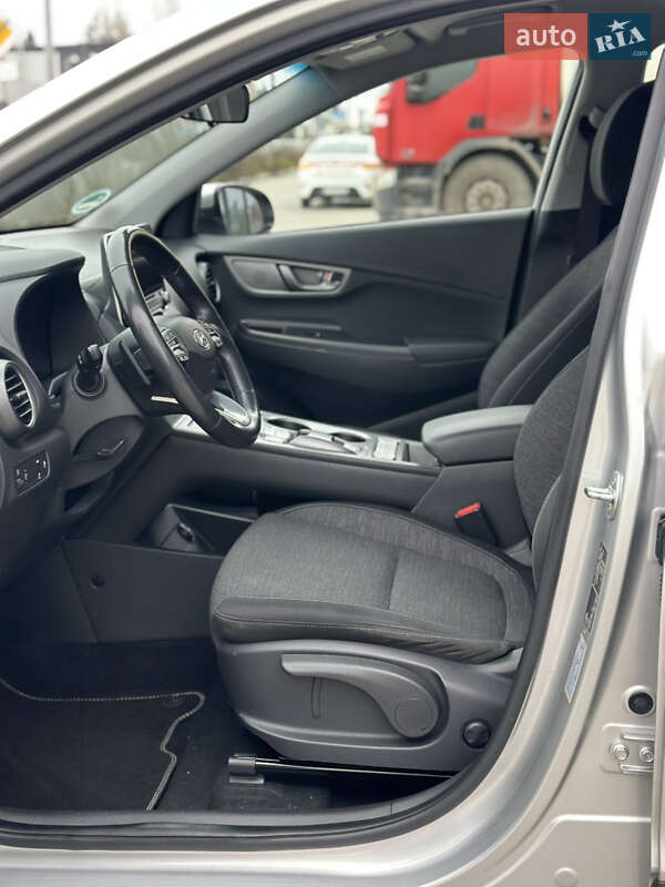 Позашляховик / Кросовер Hyundai Kona 2020 в Тернополі