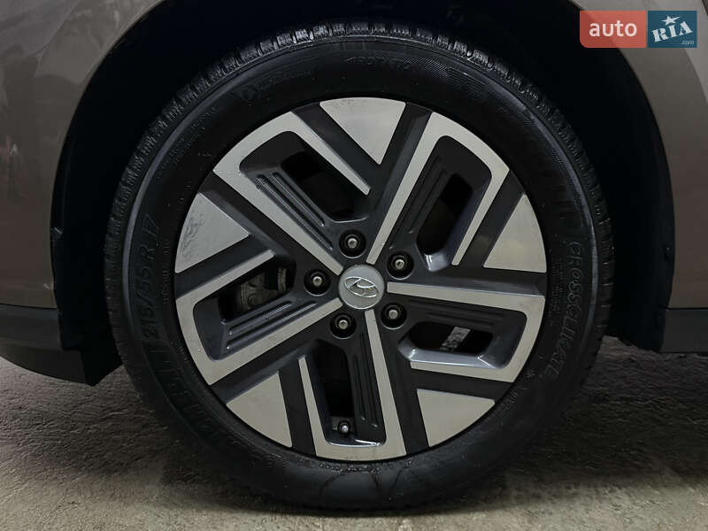 Позашляховик / Кросовер Hyundai Kona 2020 в Львові фото 31 Позашляховик / Кросовер Hyundai Kona 2020 в Львові