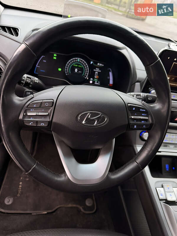 Внедорожник / Кроссовер Hyundai Kona 2020 в Александрие