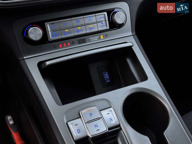 Внедорожник / Кроссовер Hyundai Kona 2020 в Тернополе