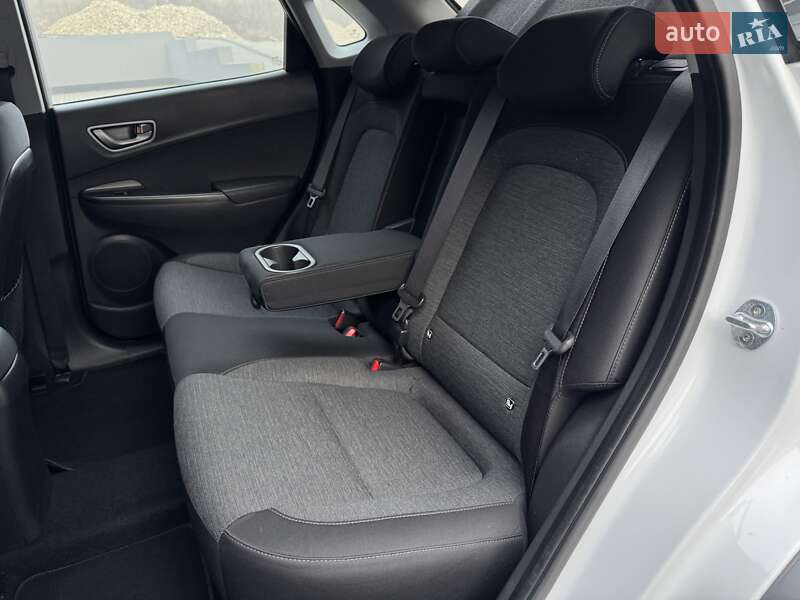 Внедорожник / Кроссовер Hyundai Kona 2020 в Тернополе