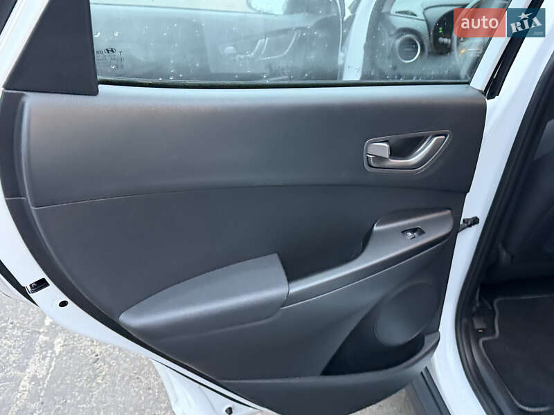 Позашляховик / Кросовер Hyundai Kona 2021 в Тернополі фото 36 Позашляховик / Кросовер Hyundai Kona 2021 в Тернополі