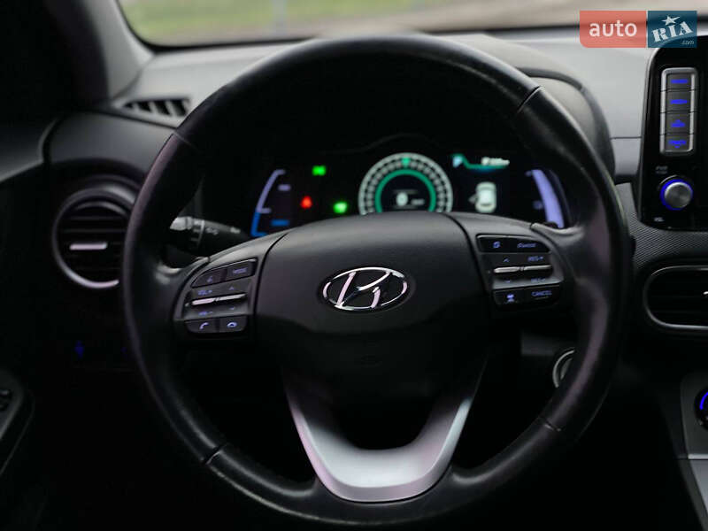 Позашляховик / Кросовер Hyundai Kona 2019 в Дніпрі