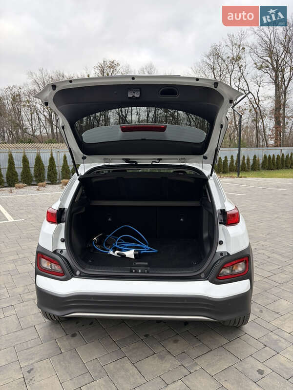 Внедорожник / Кроссовер Hyundai Kona 2019 в Луцке