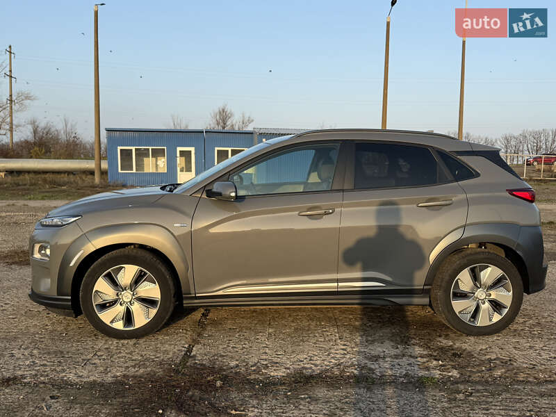 Внедорожник / Кроссовер Hyundai Kona 2019 в Южноукраинске