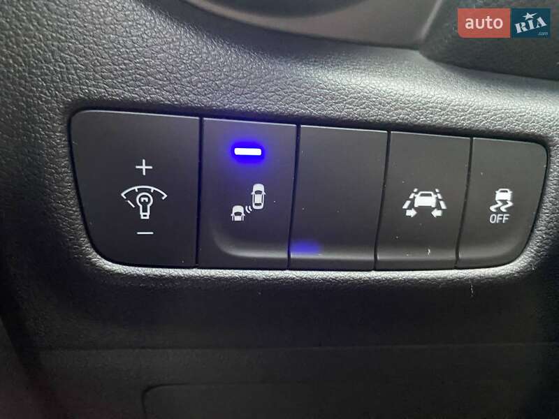 Внедорожник / Кроссовер Hyundai Kona 2020 в Киеве