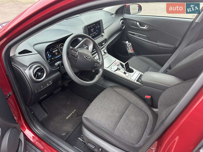 Внедорожник / Кроссовер Hyundai Kona 2023 в Луцке