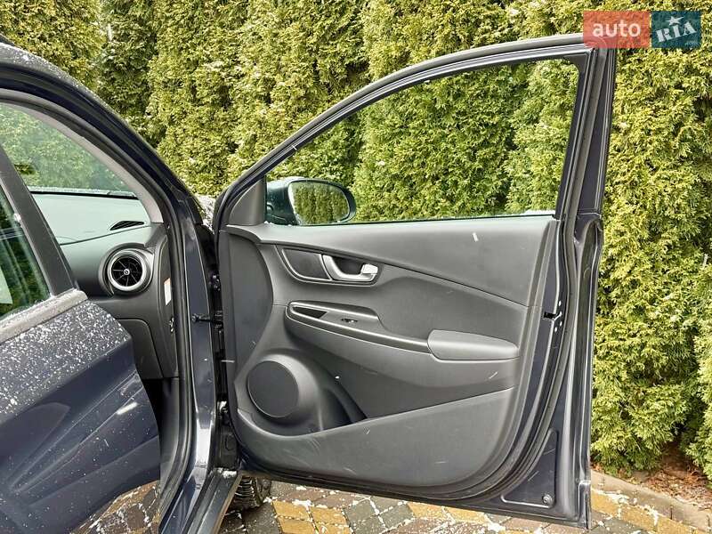 Внедорожник / Кроссовер Hyundai Kona 2023 в Самборе