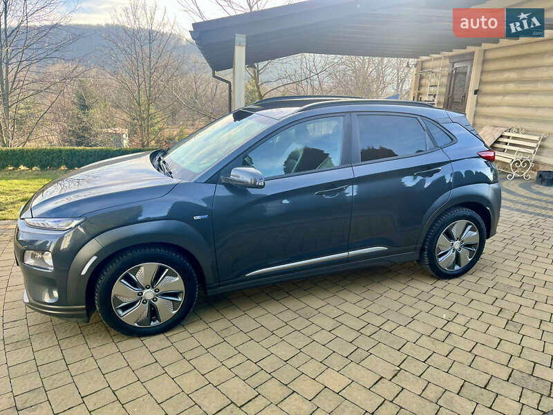 Внедорожник / Кроссовер Hyundai Kona 2019 в Ивано-Франковске