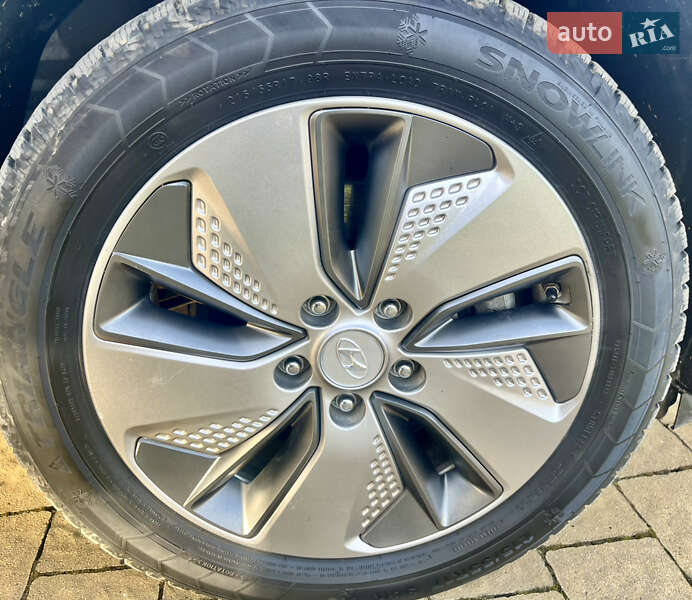 Внедорожник / Кроссовер Hyundai Kona 2019 в Ивано-Франковске