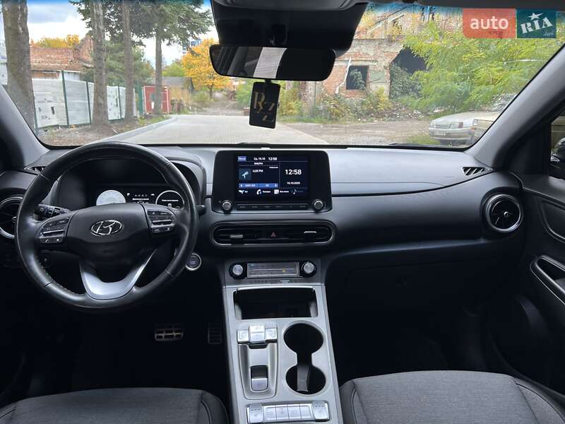 Внедорожник / Кроссовер Hyundai Kona 2022 в Львове