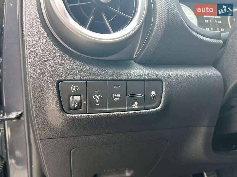 Внедорожник / Кроссовер Hyundai Kona 2022 в Львове